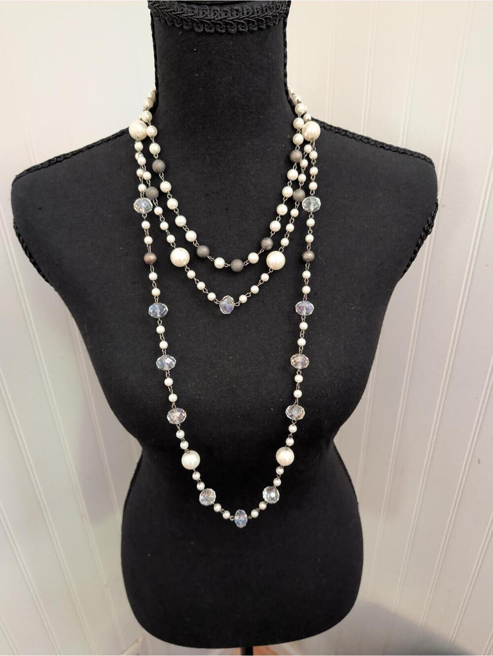 Vintage Elegant Long Beaded Pearl and Crystal 2 in 1 Necklace Set